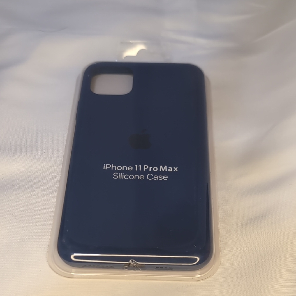 Apple iPhone 11 Pro Max Silicone Cover - Navy